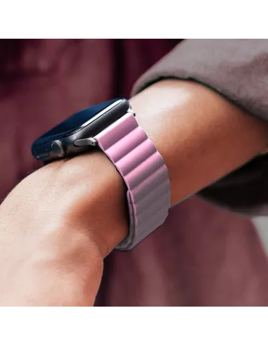 Silicone Wristband with Magnetic Clasp Apple watch 8, 7, 6, SE, 5...
