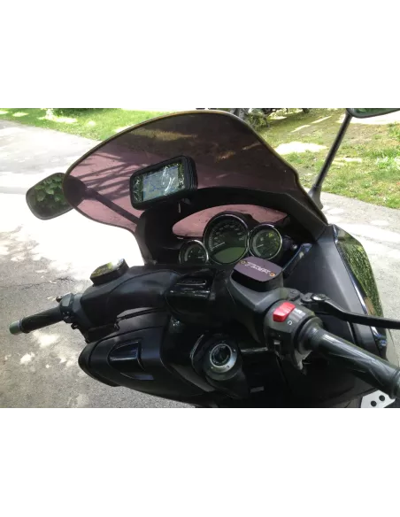 Universal smartphone holder for motorcycles, bicycles, mountain bikes on handlebars...